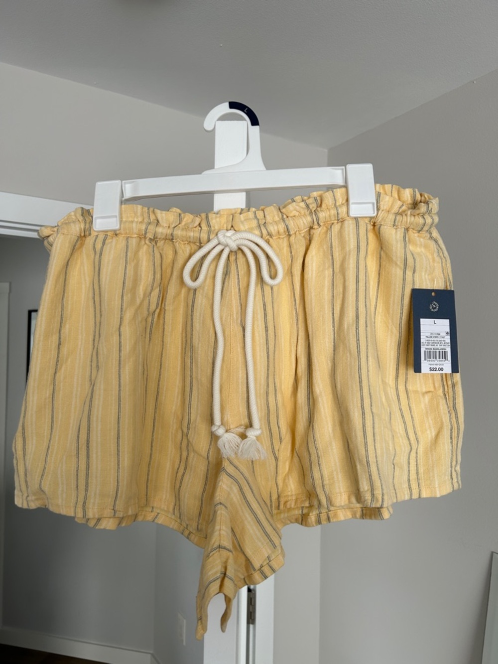 NWT Women’s L Yellow Striped Linen-Blend Drawstring Shorts